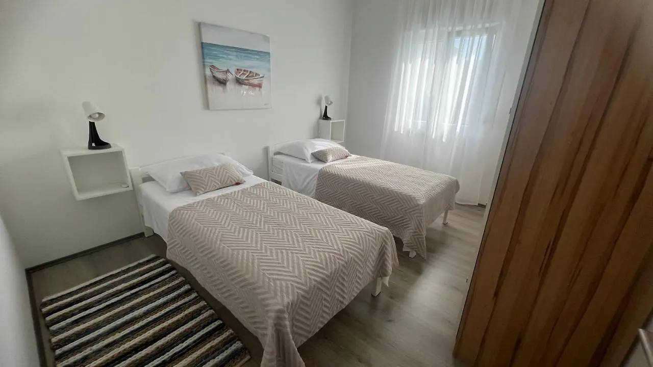 Apartments Javorska Kastela 0*,